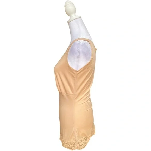 SPANX by Sara Blakely Large Compression Top - Picture 2 of 6